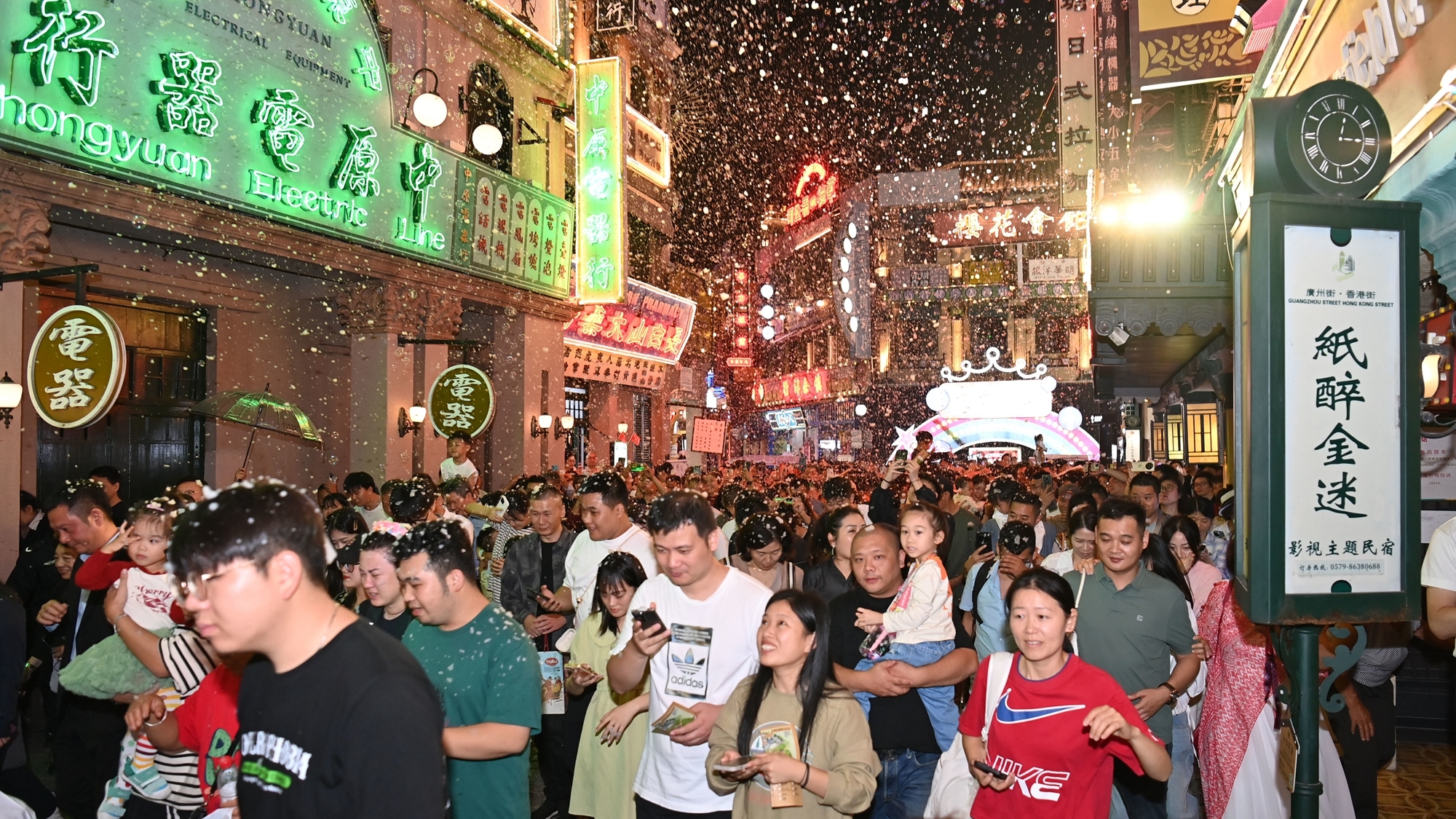 错峰出游！节后横店旅游热度不减